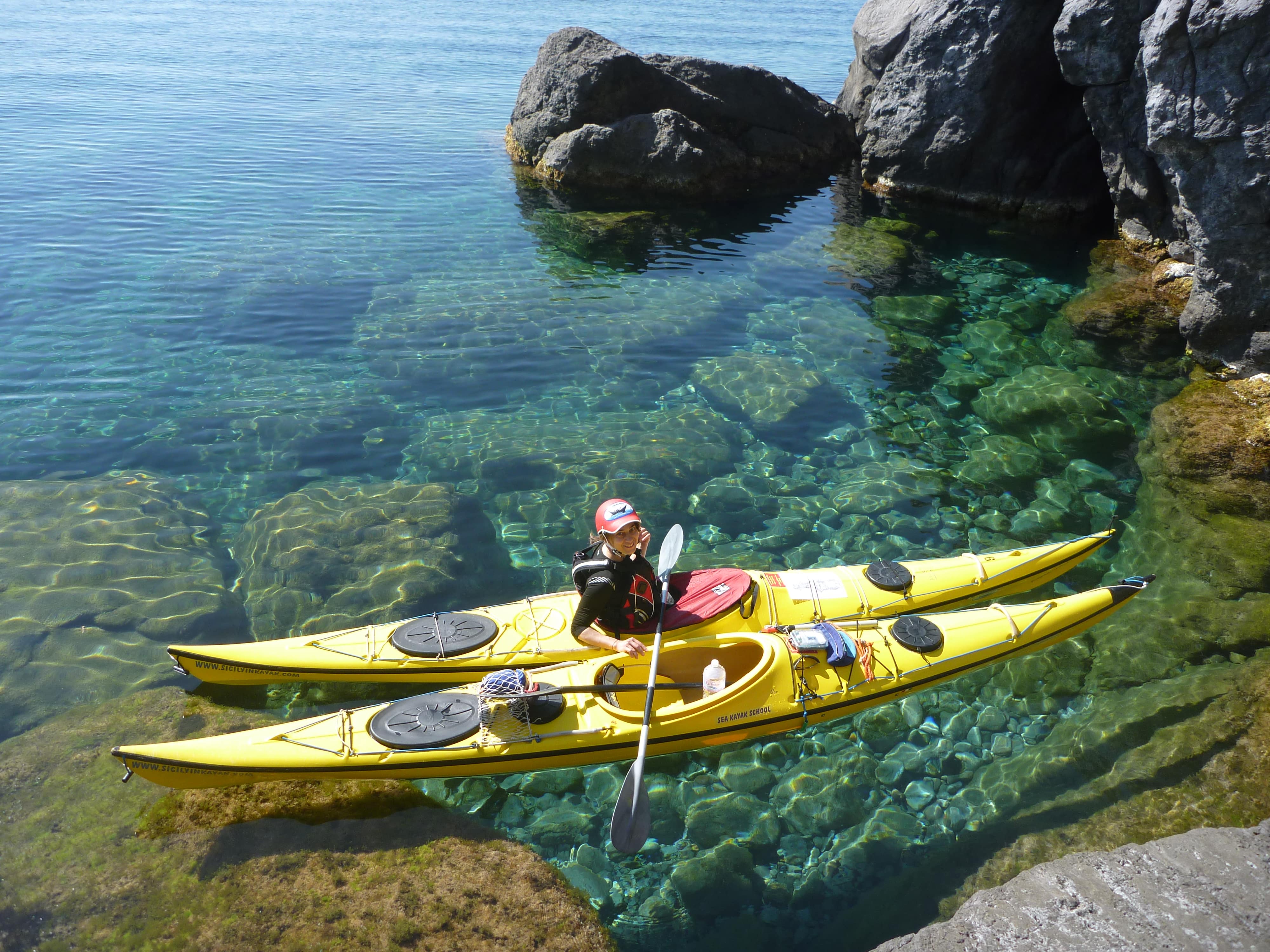 Apprenti guide kayak de mer / Paddle; Italie , sicily in kayak